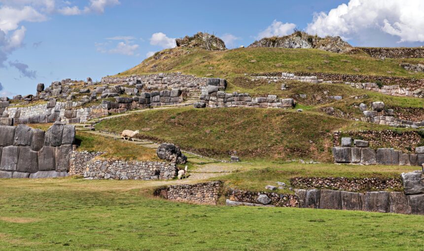 Sacsayhuamán: the fortress of Cusco